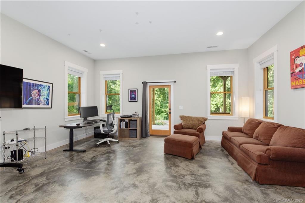 46 Hibriten Drive Asheville NC 28801