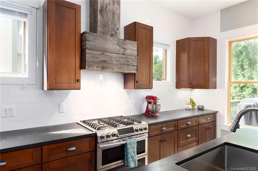 46 Hibriten Drive Asheville NC 28801