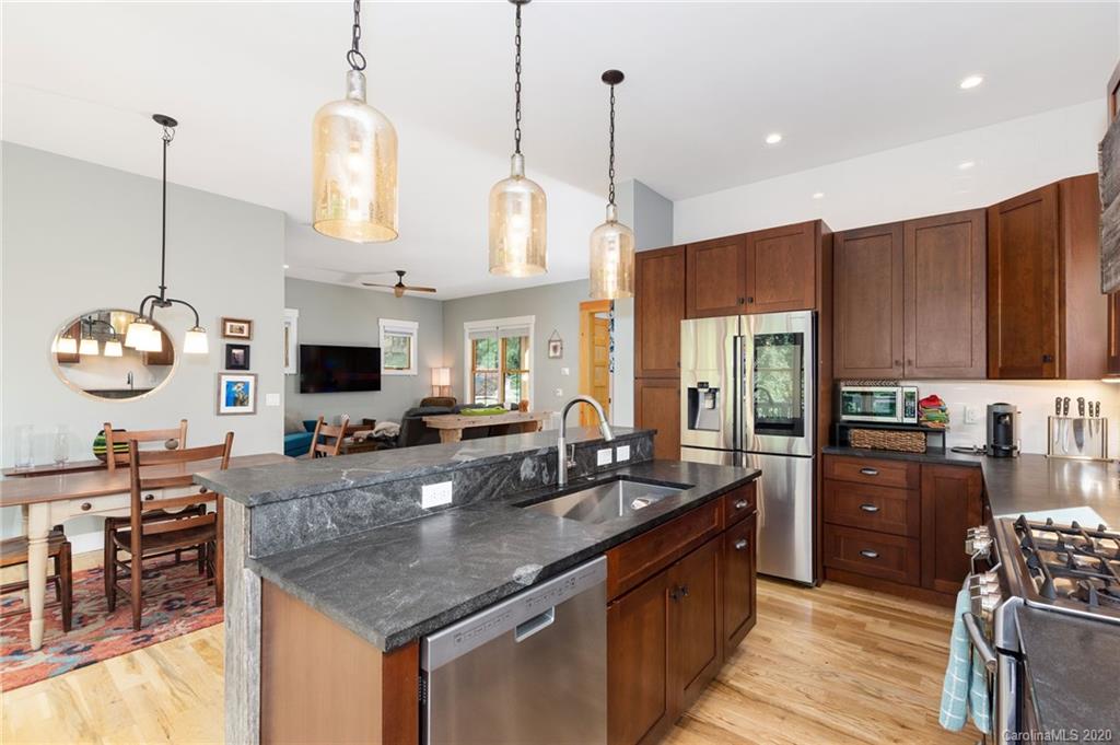 46 Hibriten Drive Asheville NC 28801