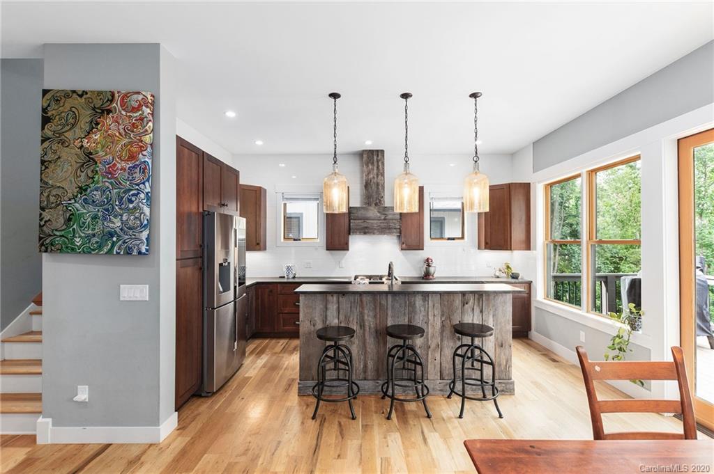 46 Hibriten Drive Asheville NC 28801