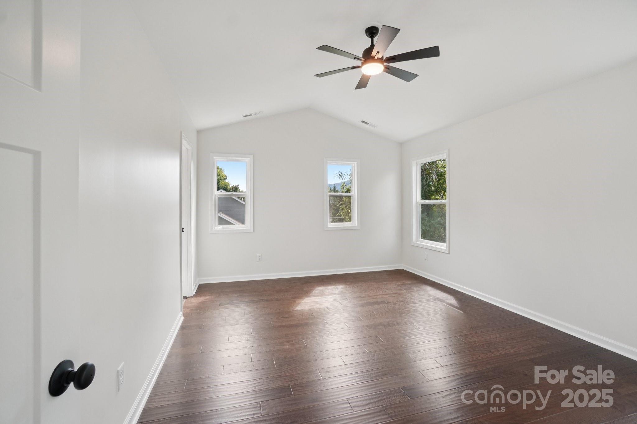 19 White Avenue Asheville NC 28803