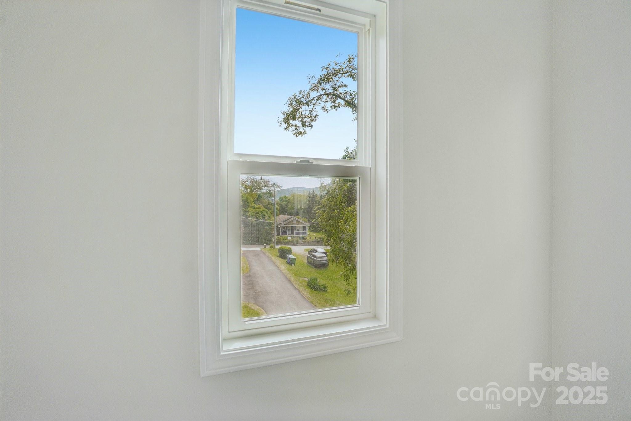 19 White Avenue Asheville NC 28803