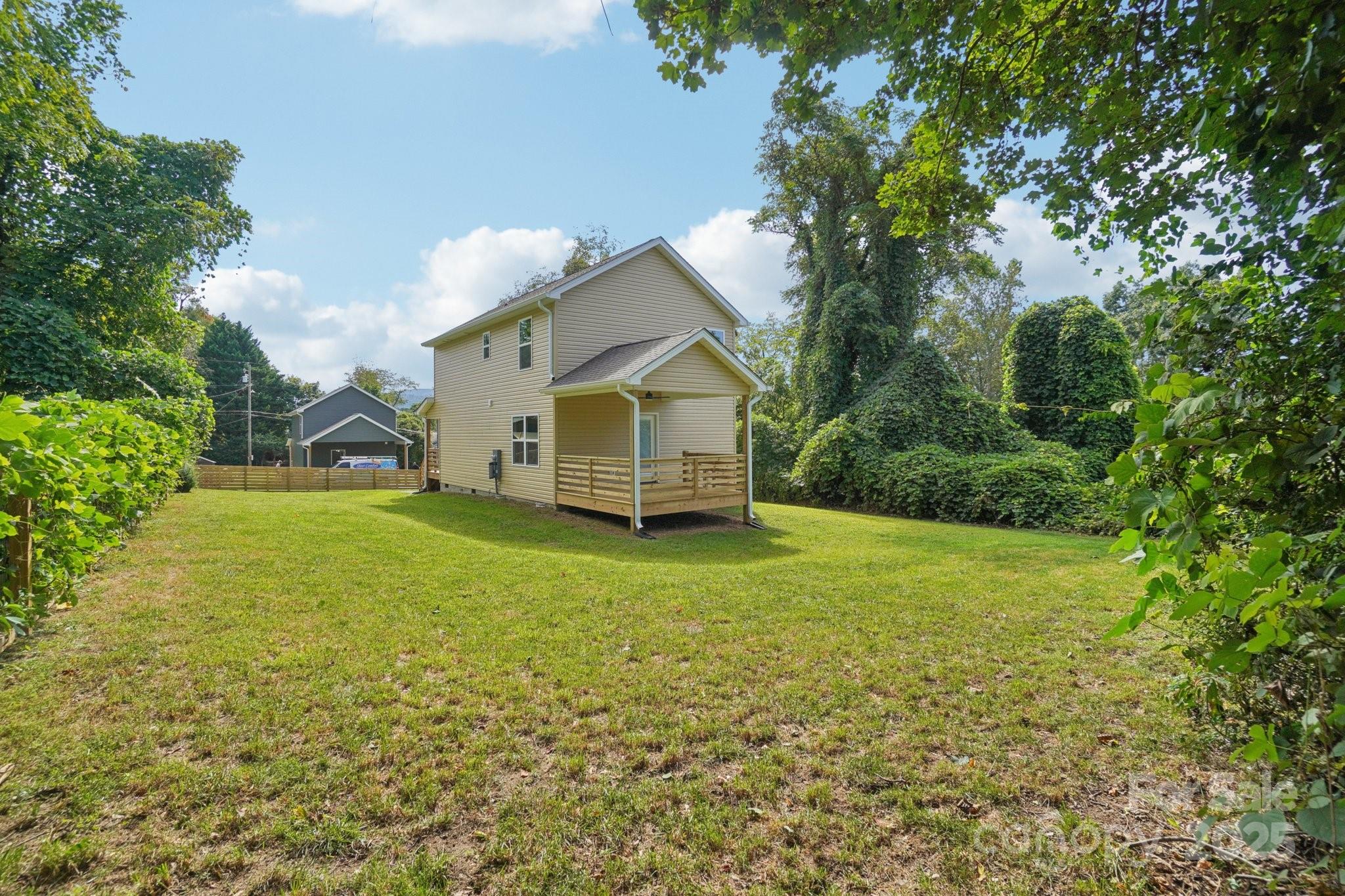 19 White Avenue Asheville NC 28803