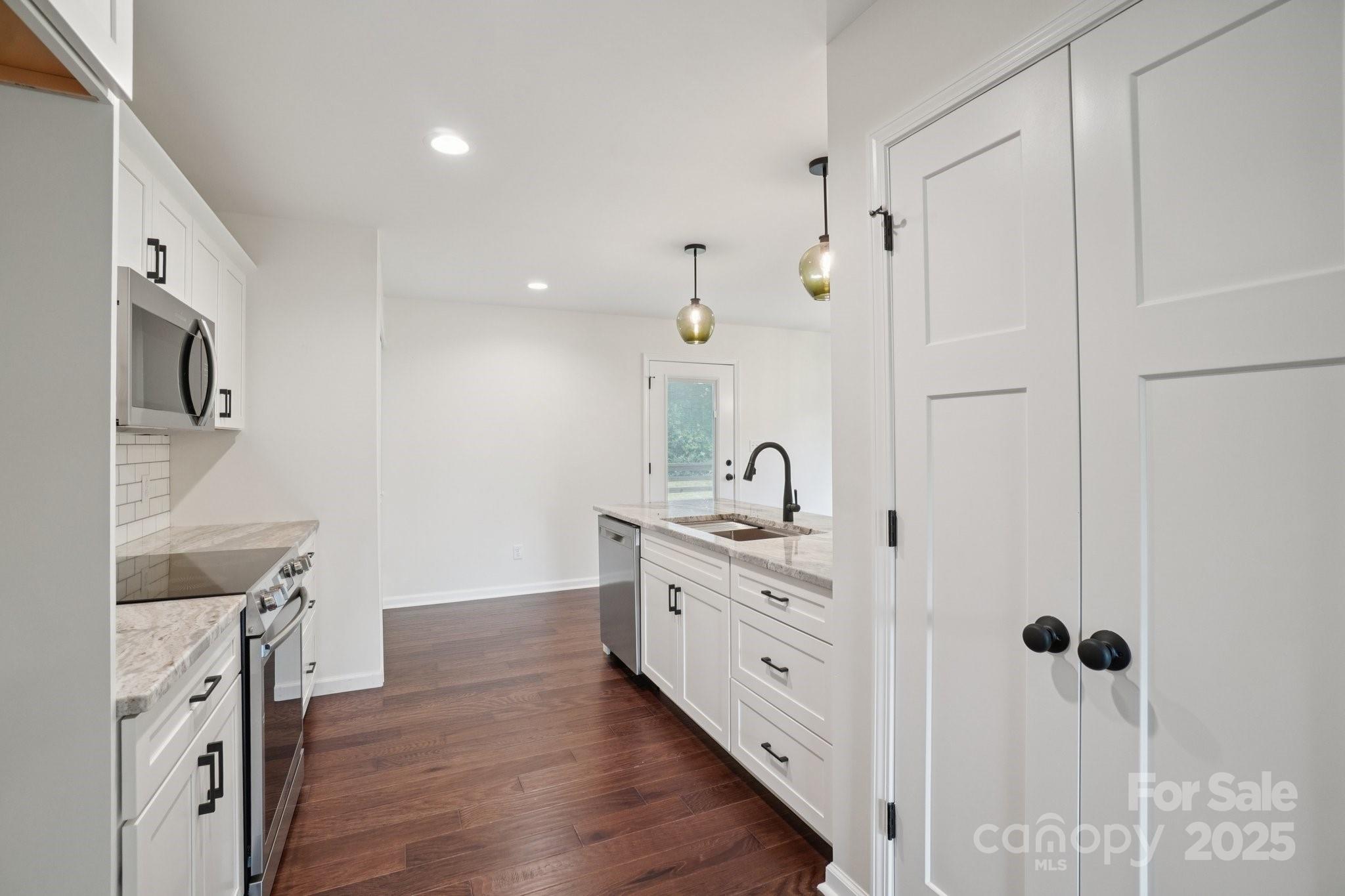 19 White Avenue Asheville NC 28803