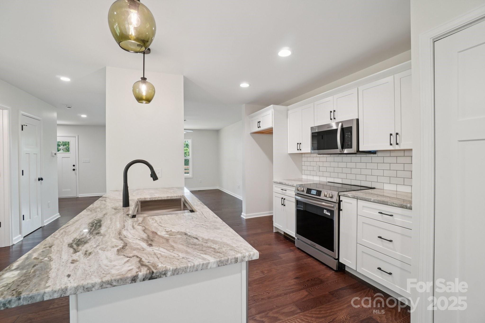 19 White Avenue Asheville NC 28803