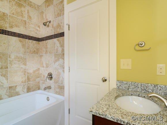 10 Moore Avenue Asheville NC 28806