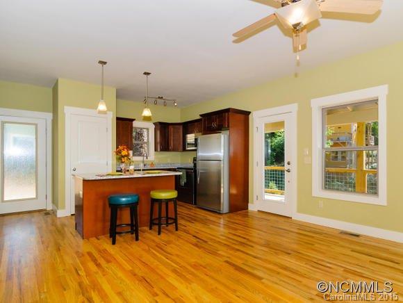 10 Moore Avenue Asheville NC 28806