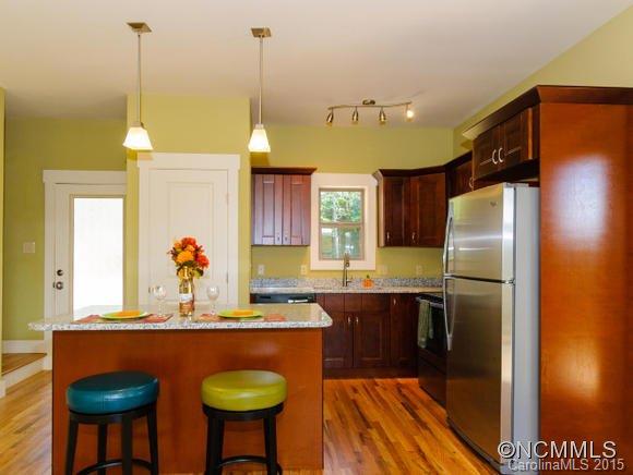 10 Moore Avenue Asheville NC 28806