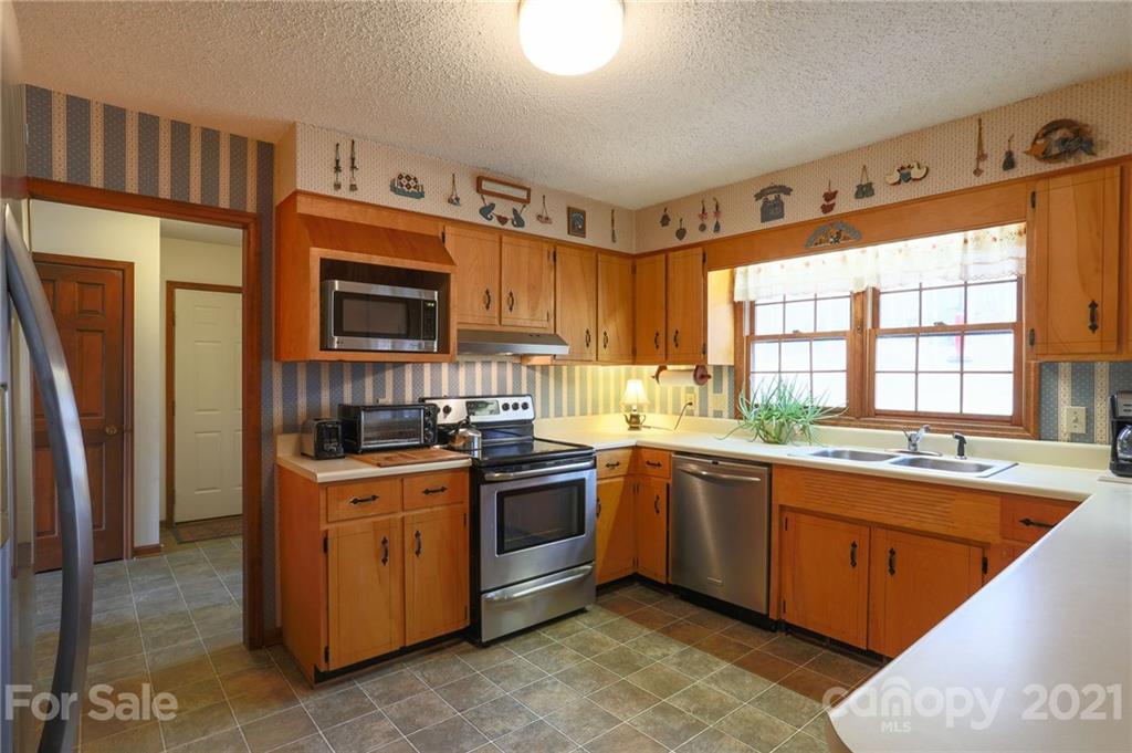 355 Poplar Drive Candler NC 28715