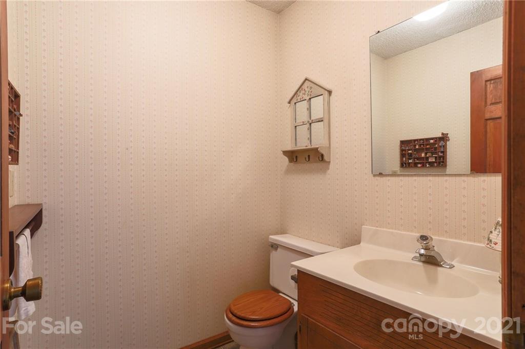 355 Poplar Drive Candler NC 28715