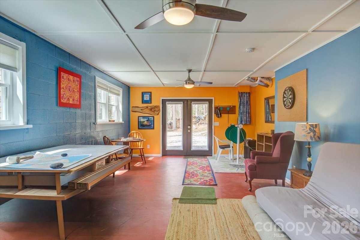 972 Harper Road Hendersonville NC 28792
