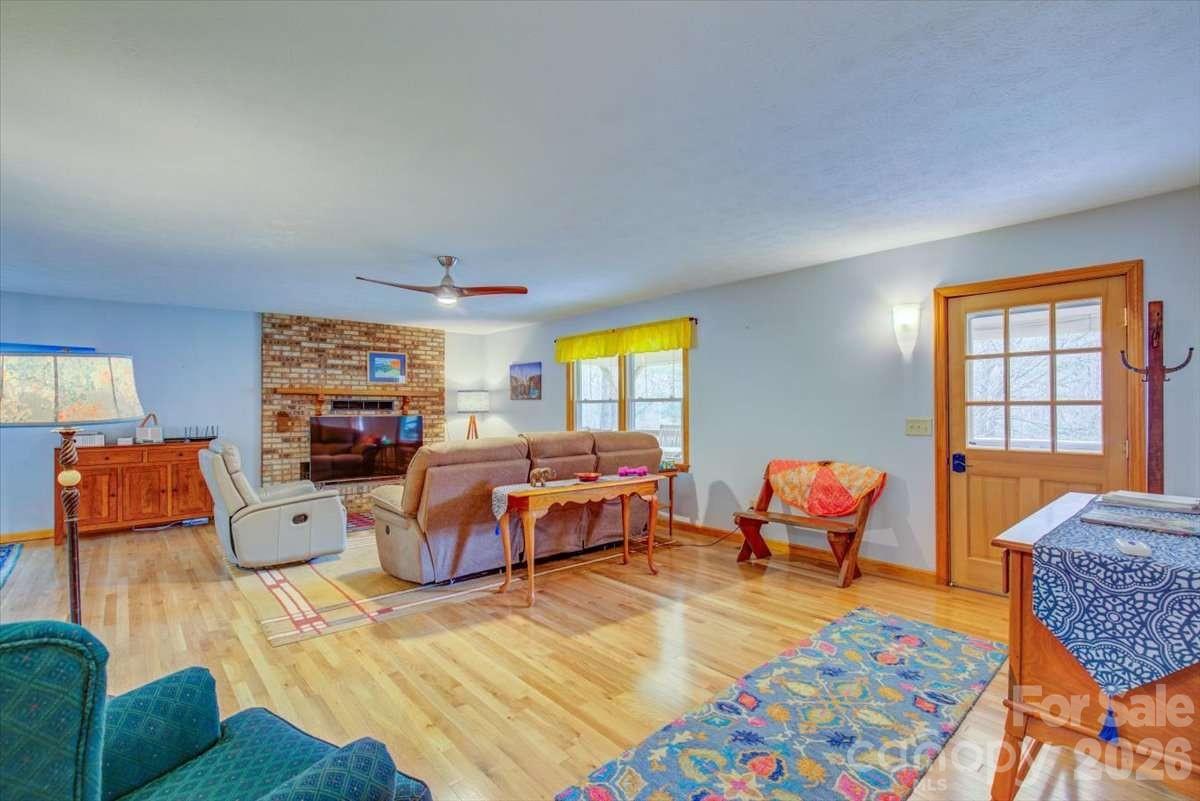 972 Harper Road Hendersonville NC 28792