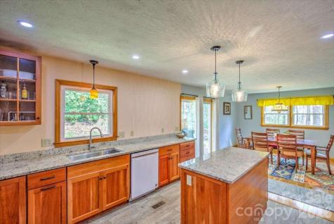 972 Harper Road Hendersonville NC 28792