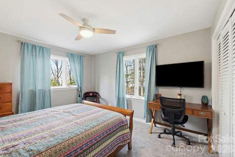 27 Spring Hill Circle Arden NC 28704