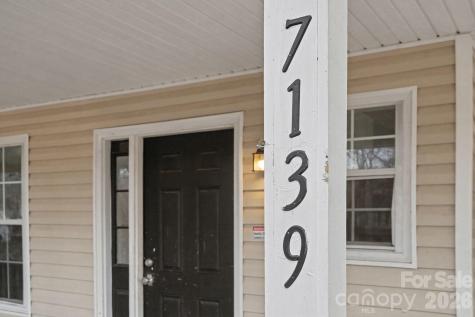 7139 Markway Drive Charlotte NC 28215