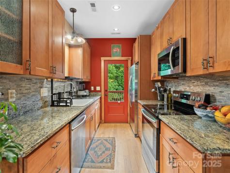 9 Reynolds Road Asheville NC 28806