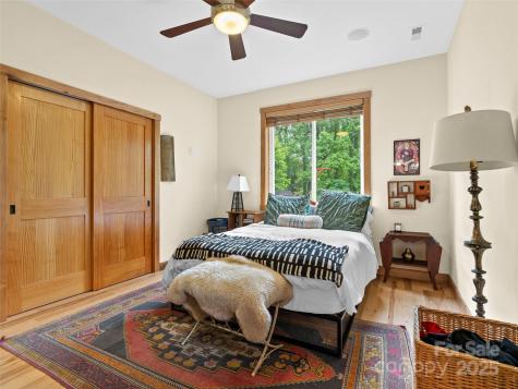 9 Reynolds Road Asheville NC 28806