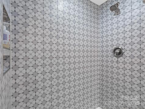 9 Reynolds Road Asheville NC 28806