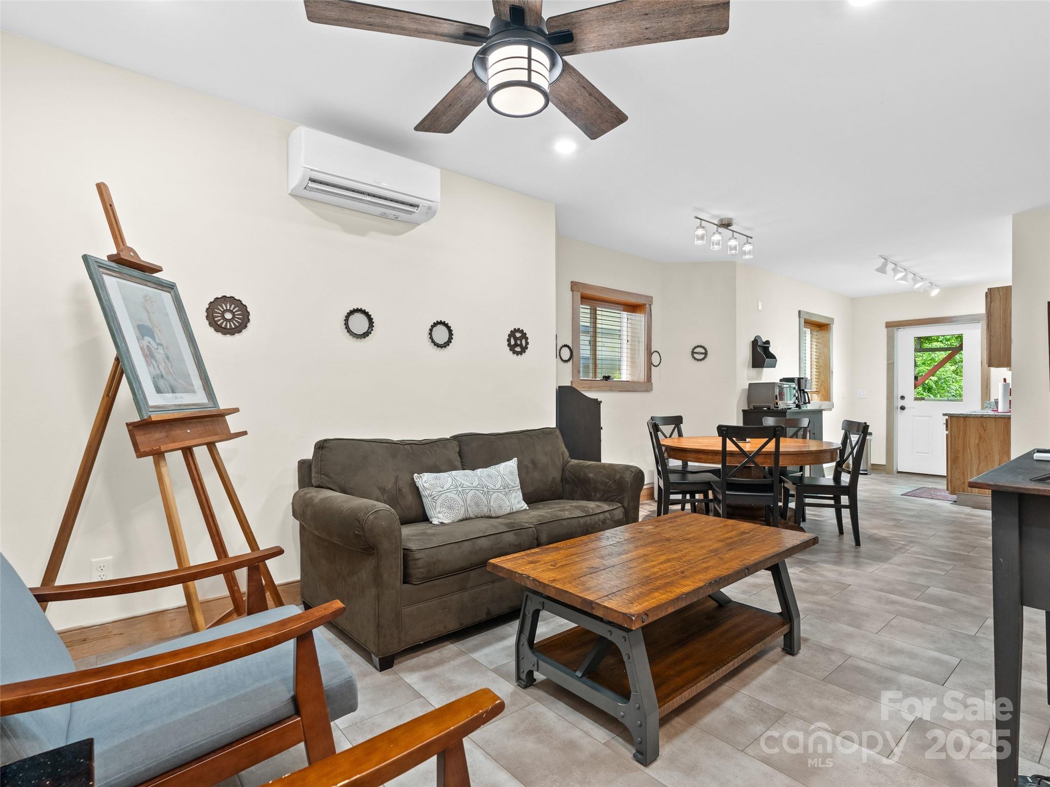 9 Reynolds Road Asheville NC 28806