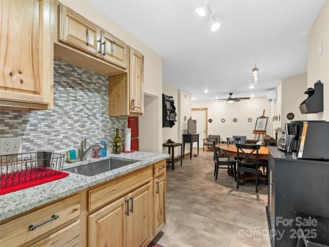 9 Reynolds Road Asheville NC 28806