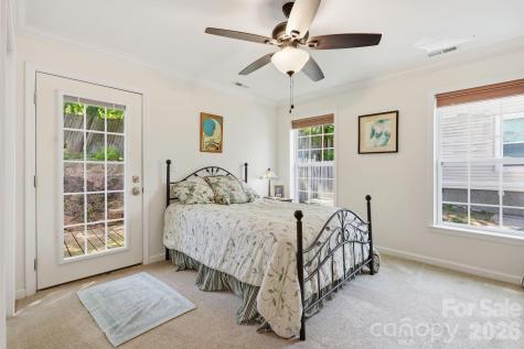 253 Brooklyn Lane Asheville NC 28803