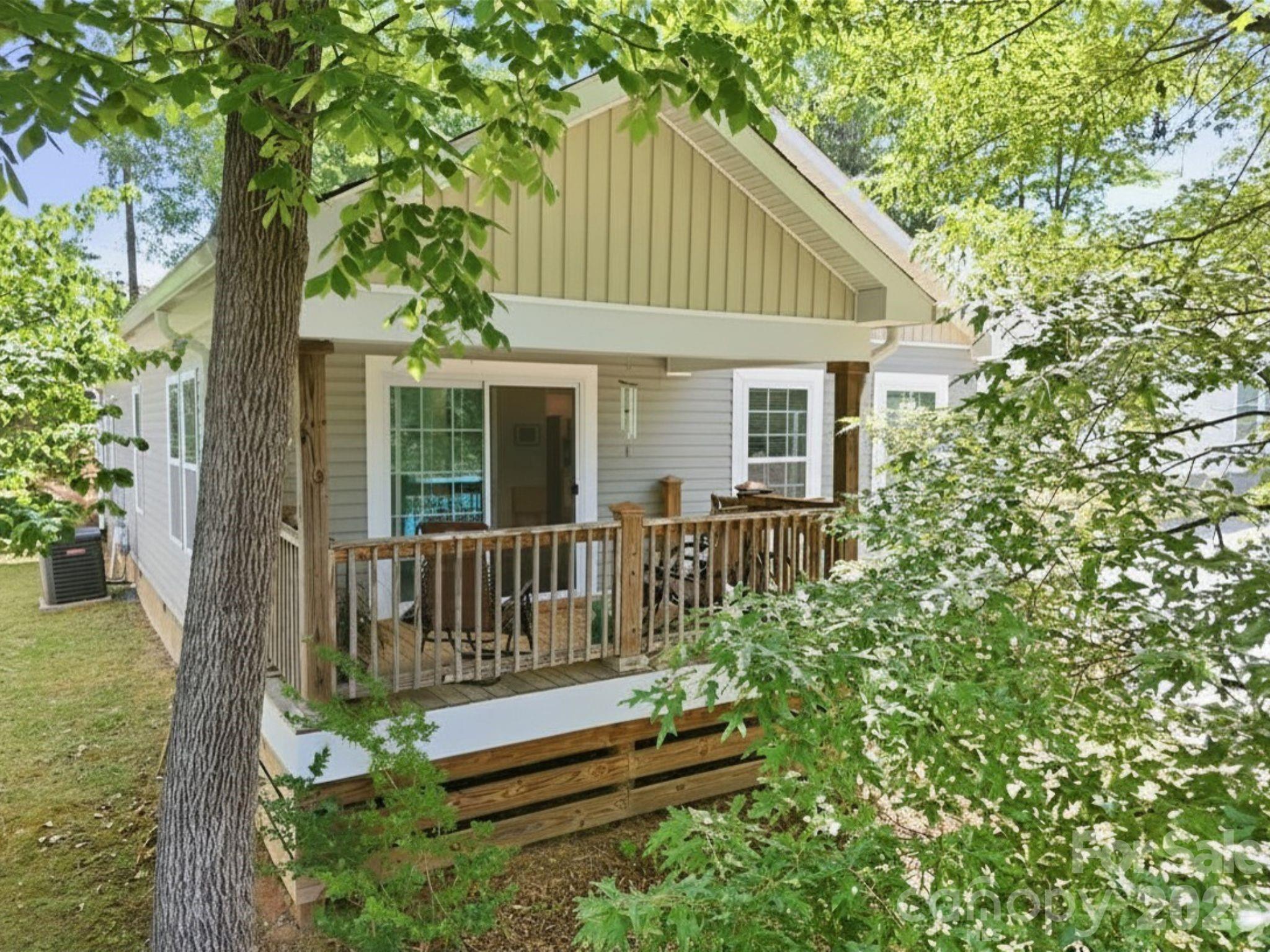 253 Brooklyn Lane Asheville NC 28803