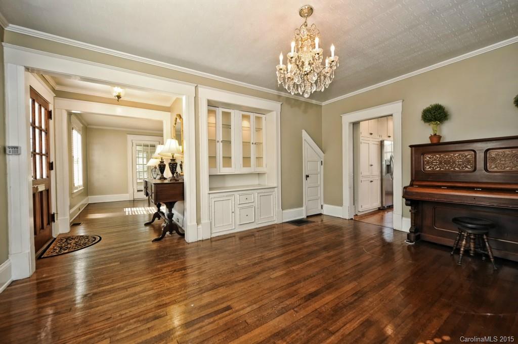 2021 Dartmouth Place Charlotte NC 28207