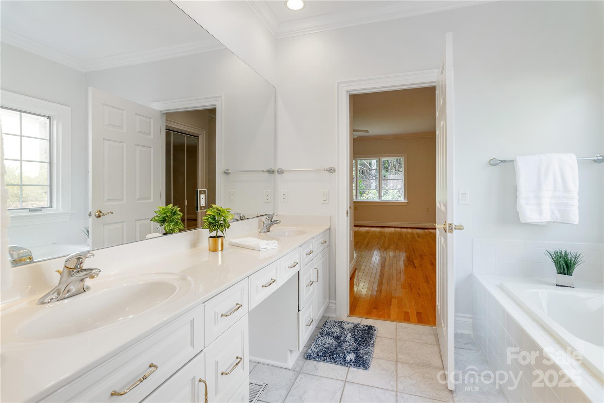 29 Bideford Row Asheville NC 28803