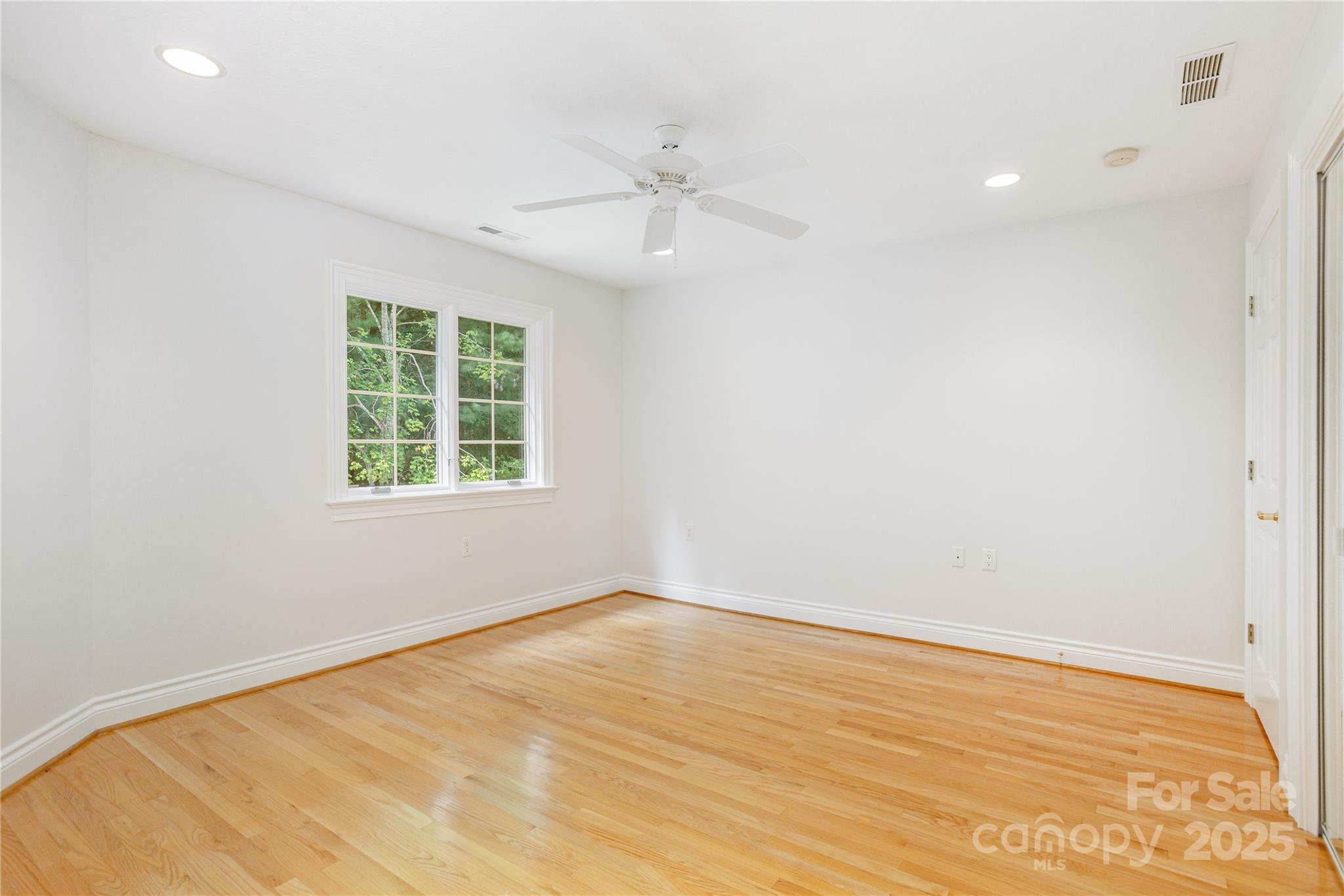 29 Bideford Row Asheville NC 28803