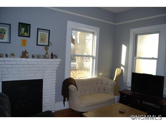 205 Courtland Place Asheville NC 28801