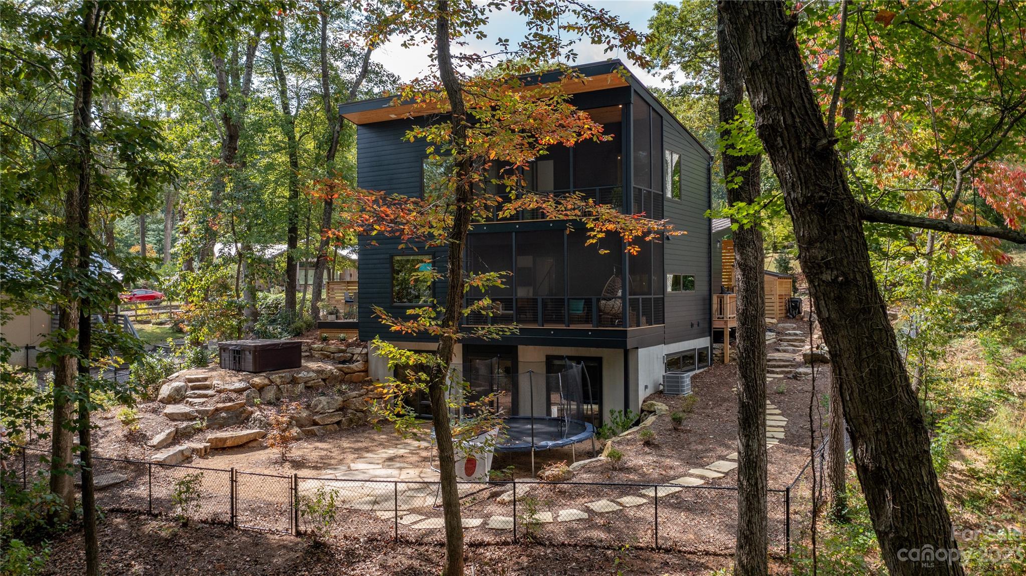 19 Digges Road Asheville NC 28805
