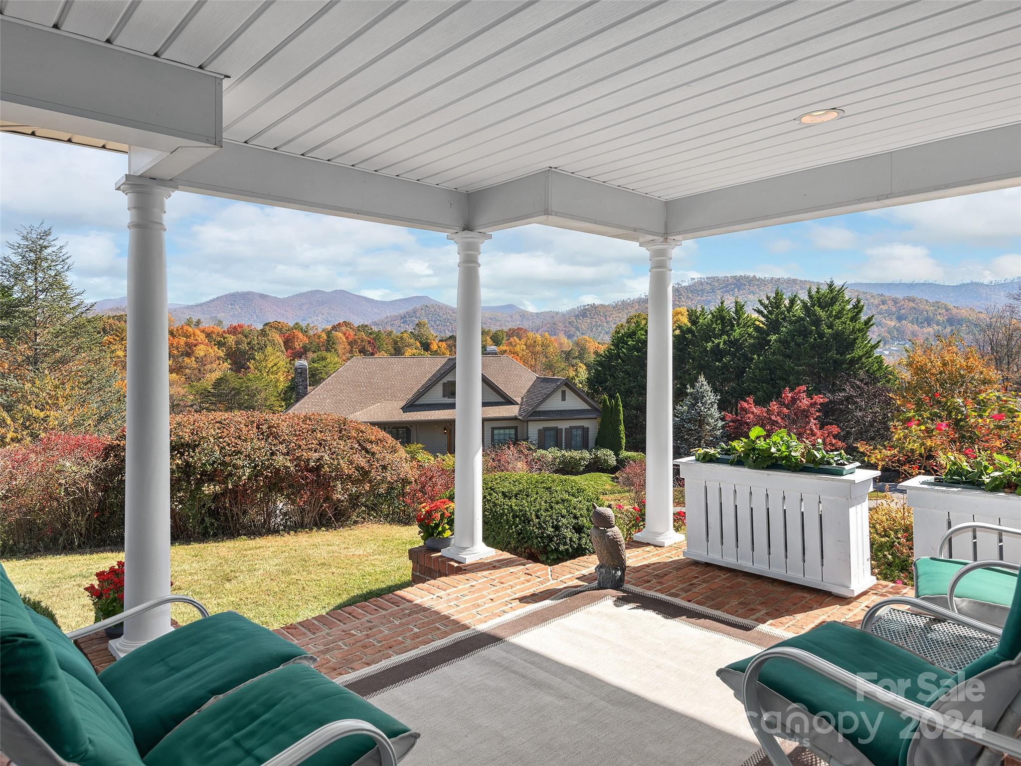 3 Lakeway Circle Weaverville NC 28787