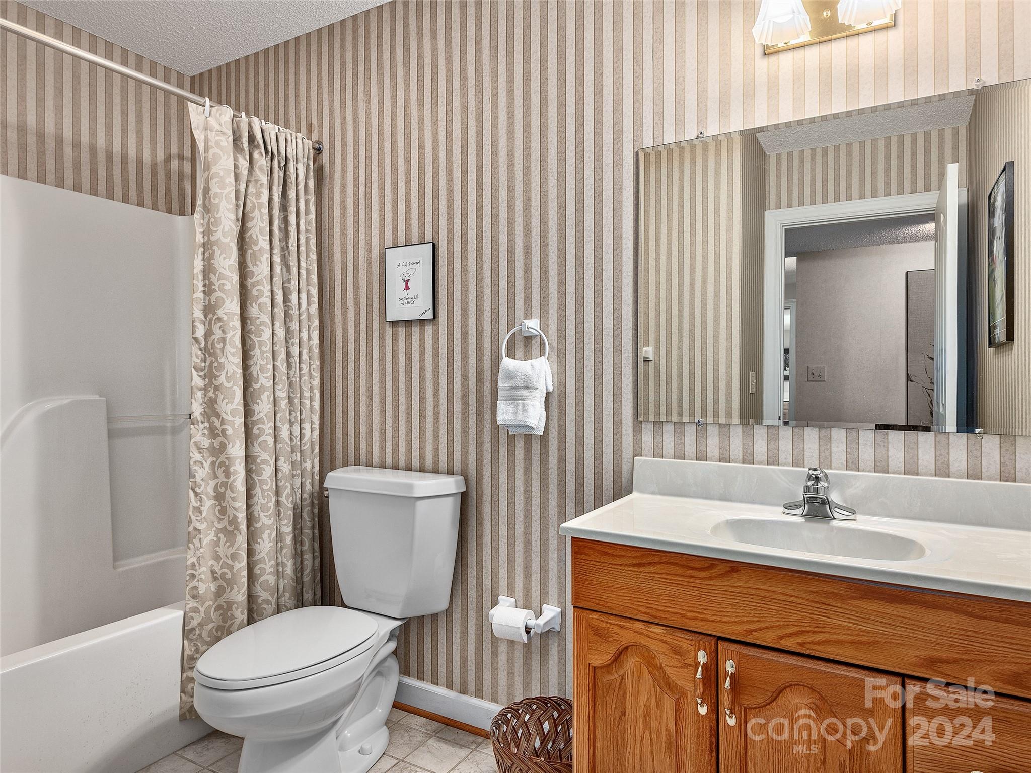 3 Lakeway Circle Weaverville NC 28787