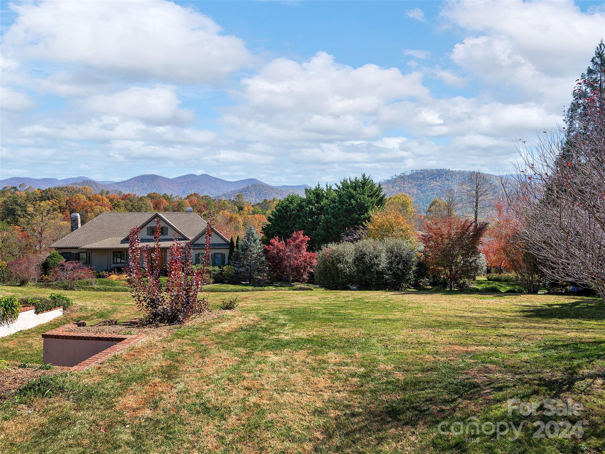 3 Lakeway Circle Weaverville NC 28787