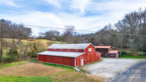 1137 Saunders Road Franklin NC 28734