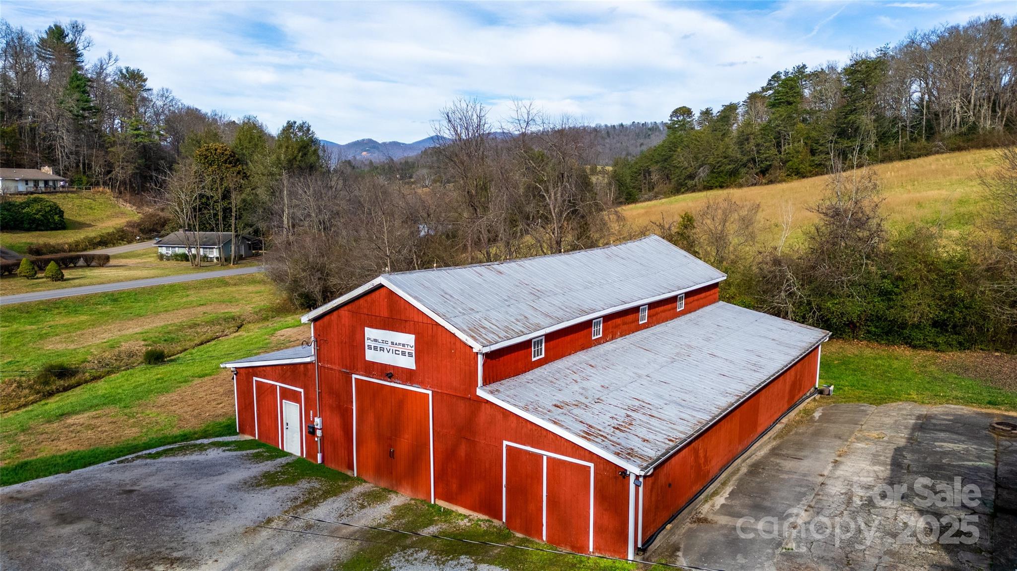 1137 Saunders Road Franklin NC 28734