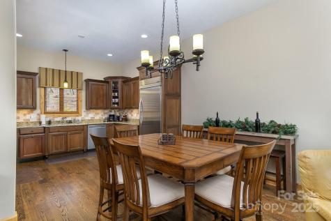596 N Ridge Runner Road Burnsville NC 28714