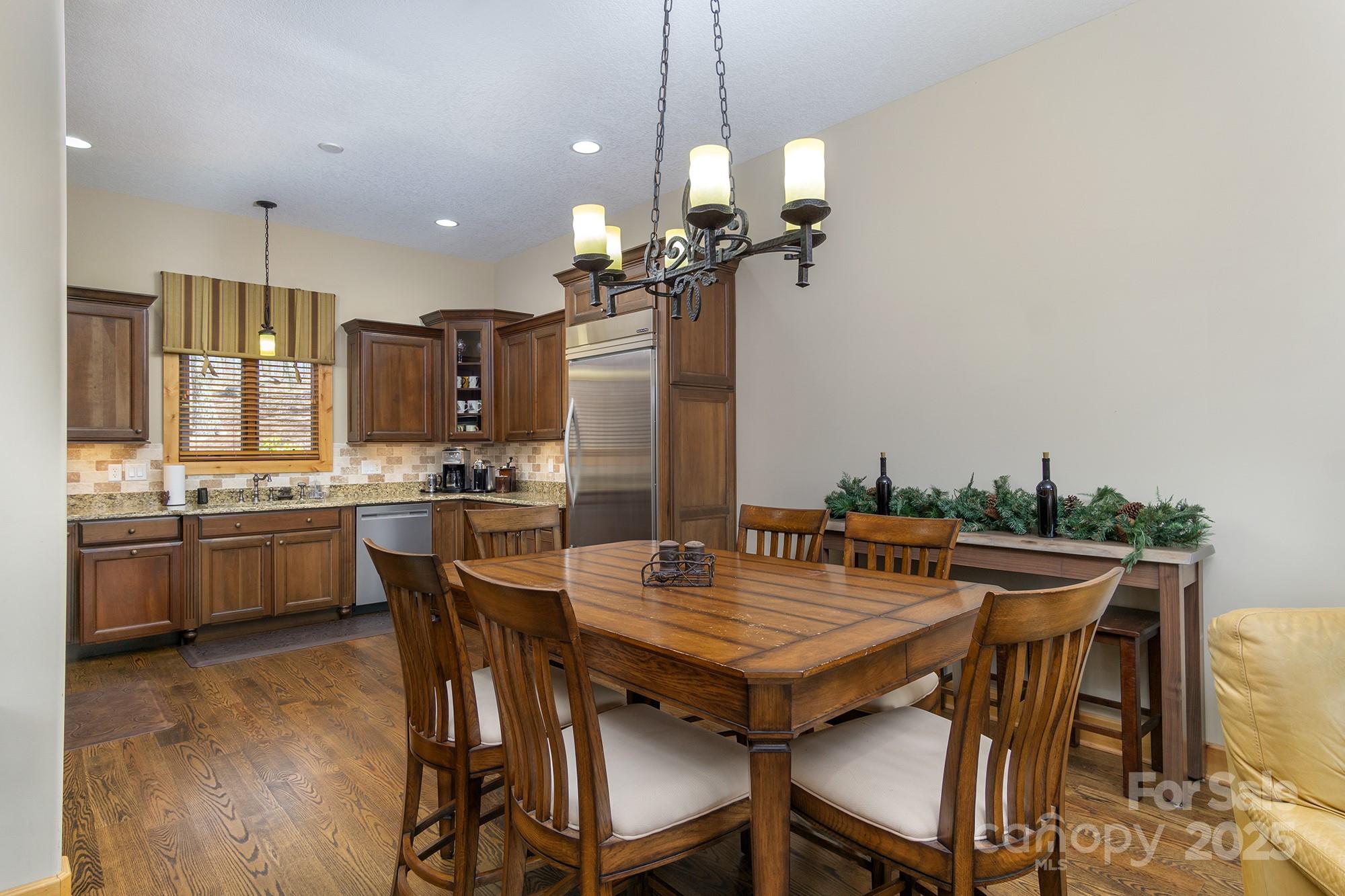 596 N Ridge Runner Road Burnsville NC 28714