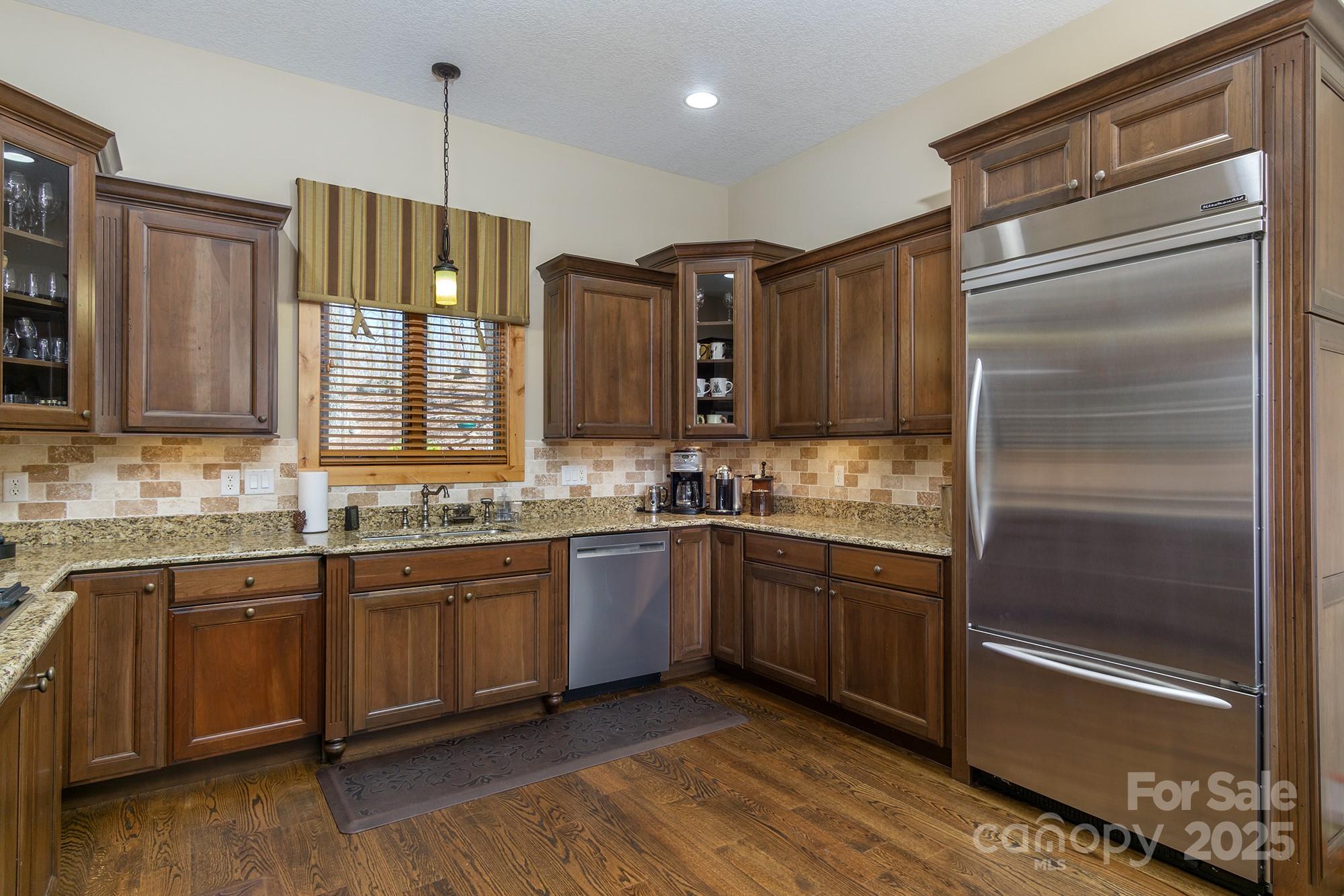 596 N Ridge Runner Road Burnsville NC 28714