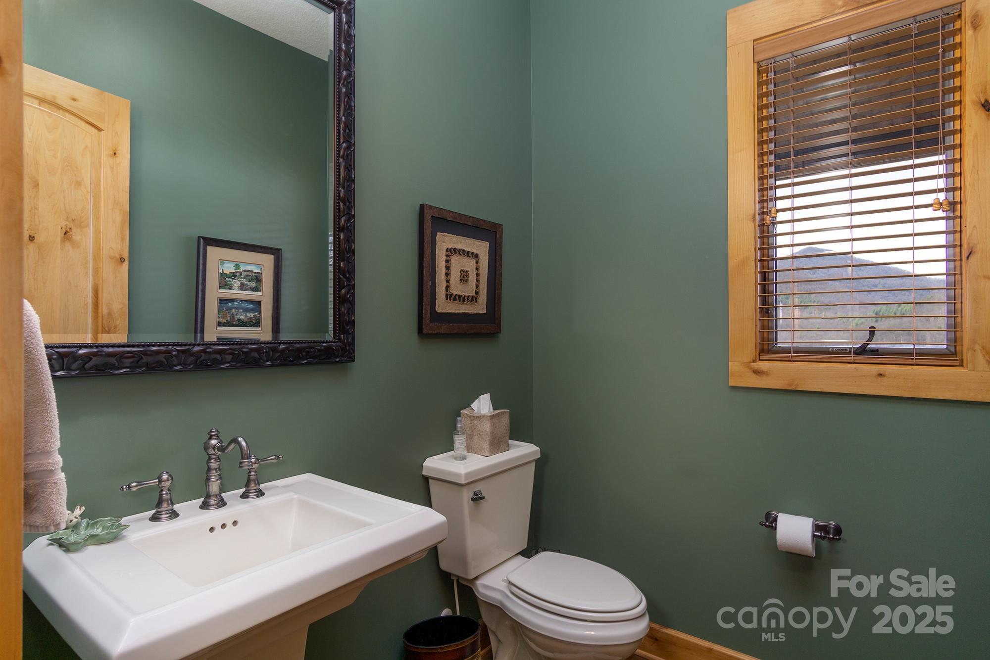 596 N Ridge Runner Road Burnsville NC 28714