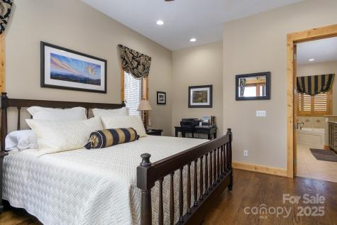 596 N Ridge Runner Road Burnsville NC 28714