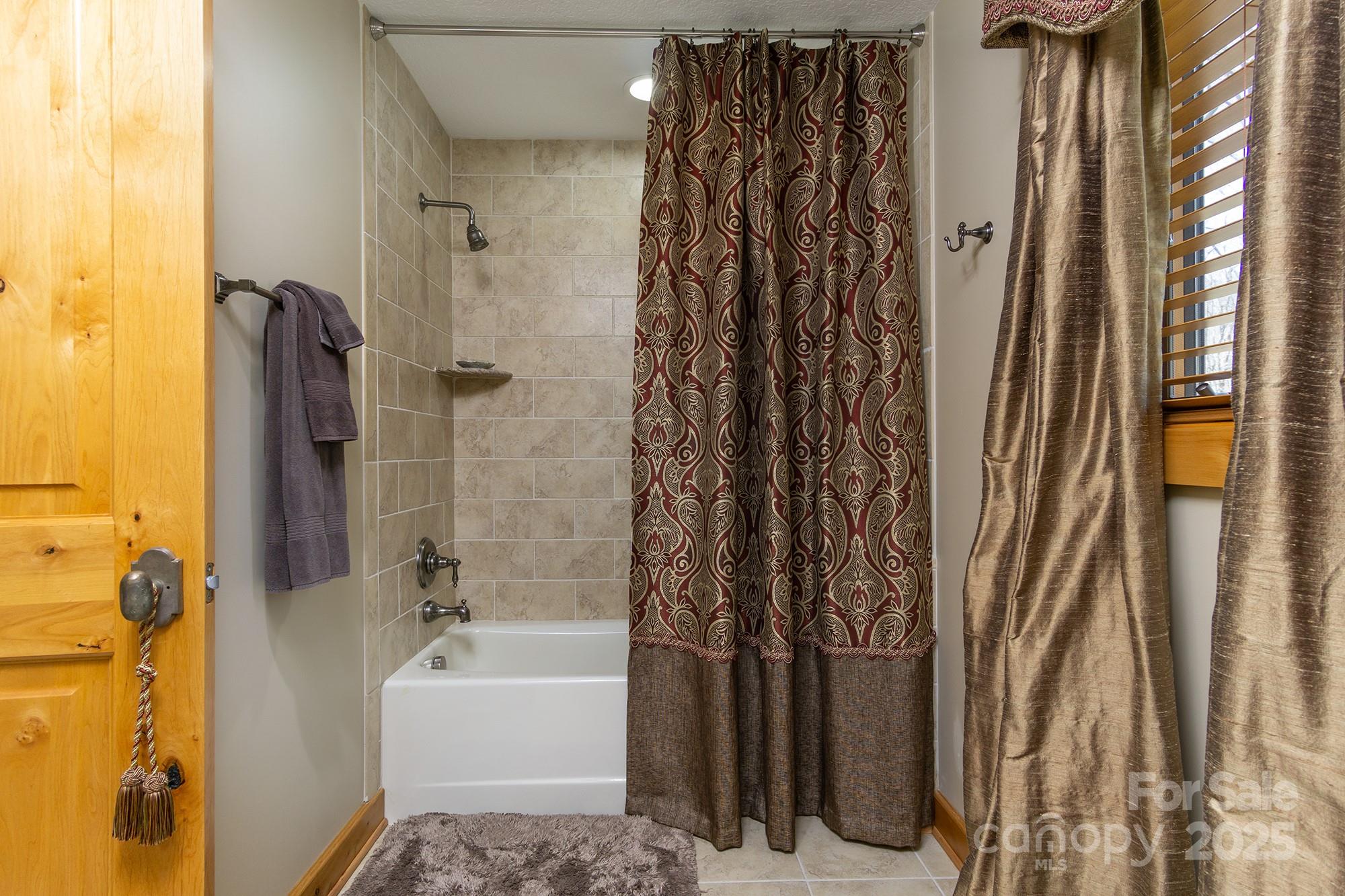 596 N Ridge Runner Road Burnsville NC 28714