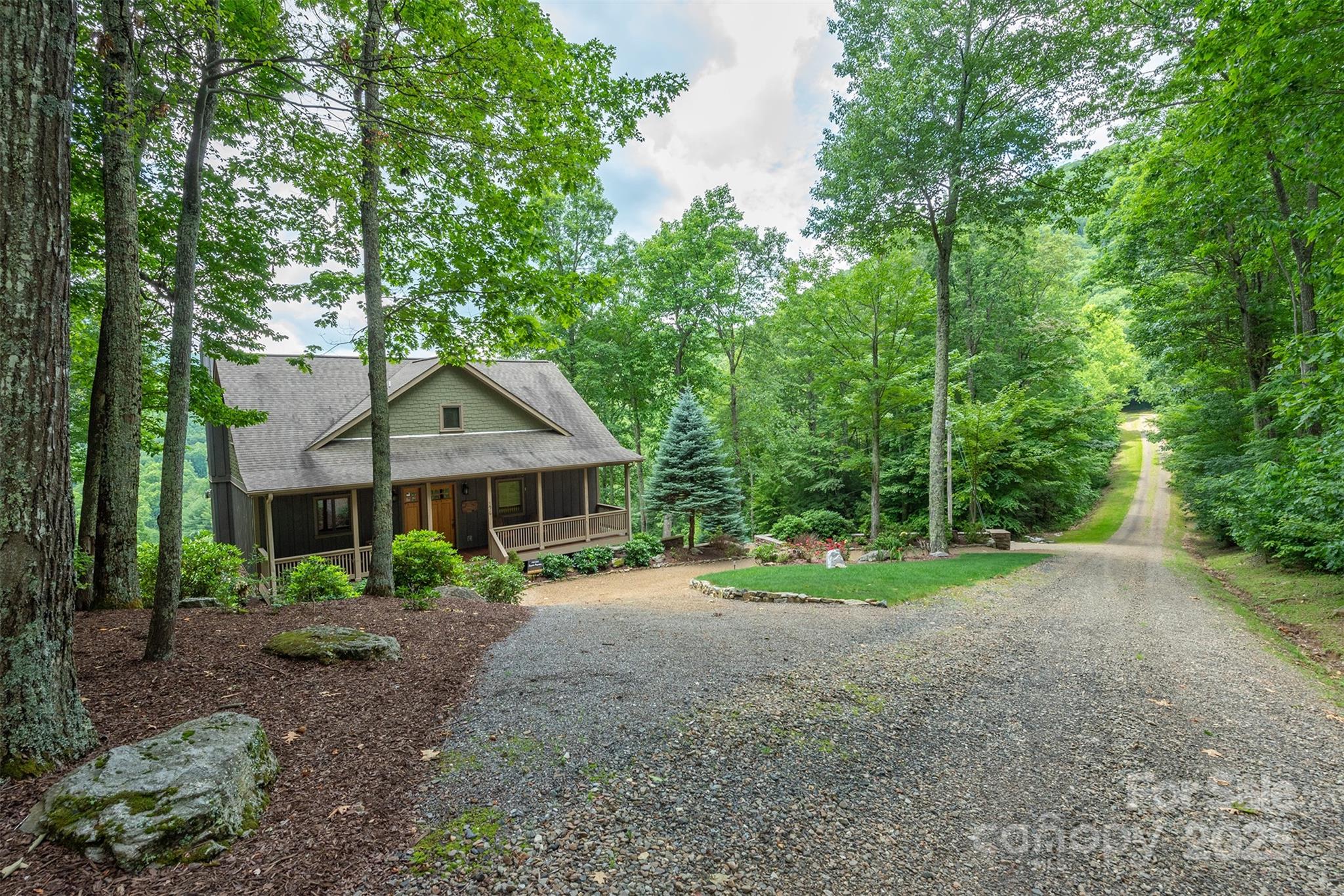 596 N Ridge Runner Road Burnsville NC 28714