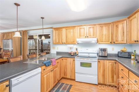 12 Bear Cove Lane Bryson City NC 28713