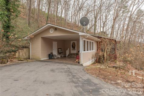 12 Bear Cove Lane Bryson City NC 28713