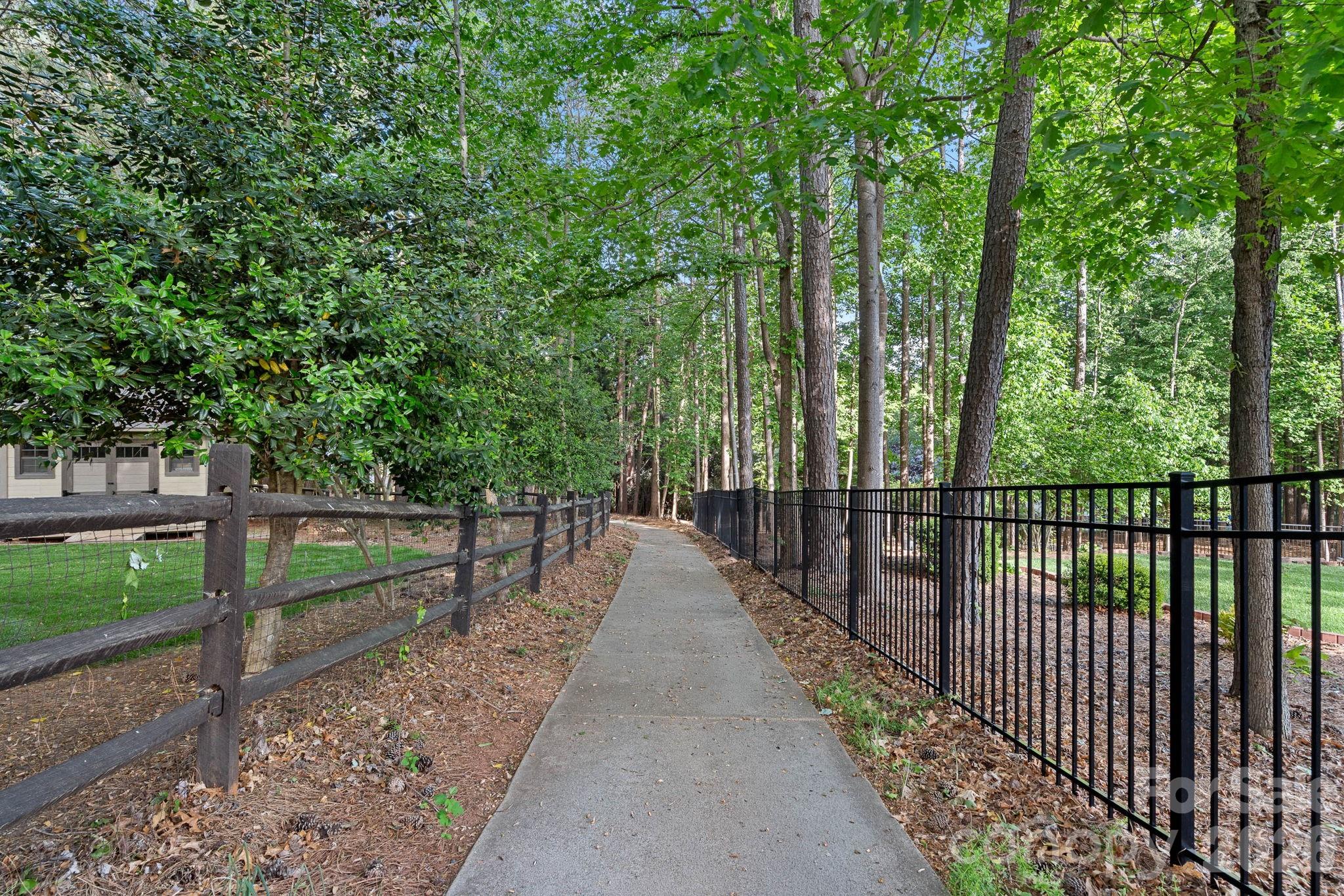 108 Chinook Court Mooresville NC 28117