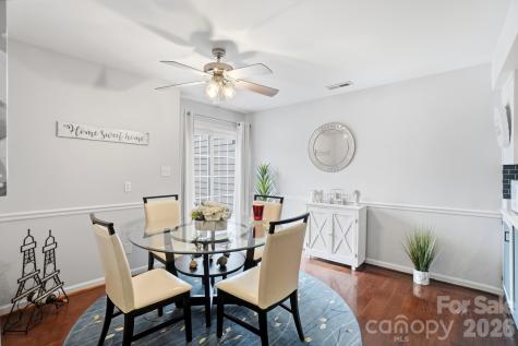 8407 Cricket Lake Drive Charlotte NC 28277