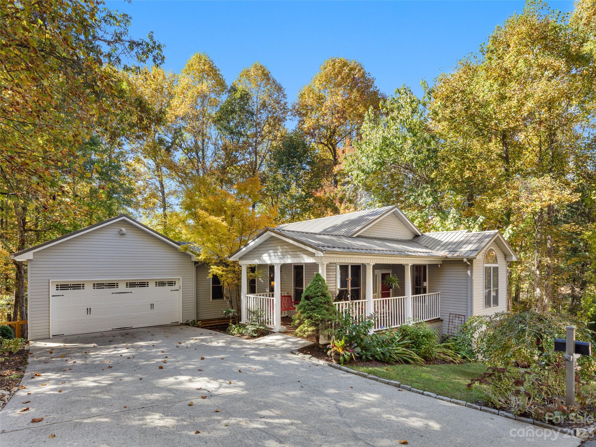 4 Summer Savory Court Flat Rock NC 28731