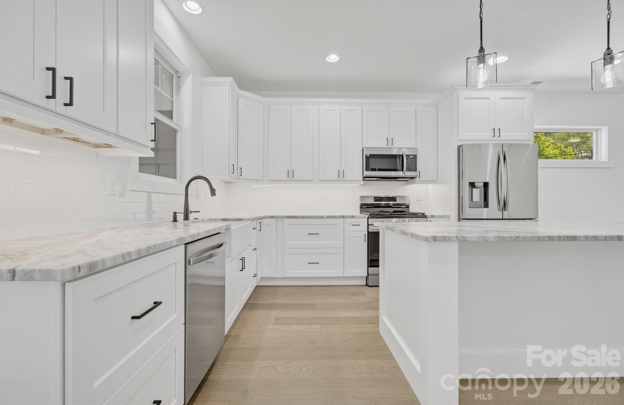 615 W Allen Street Hendersonville NC 28739