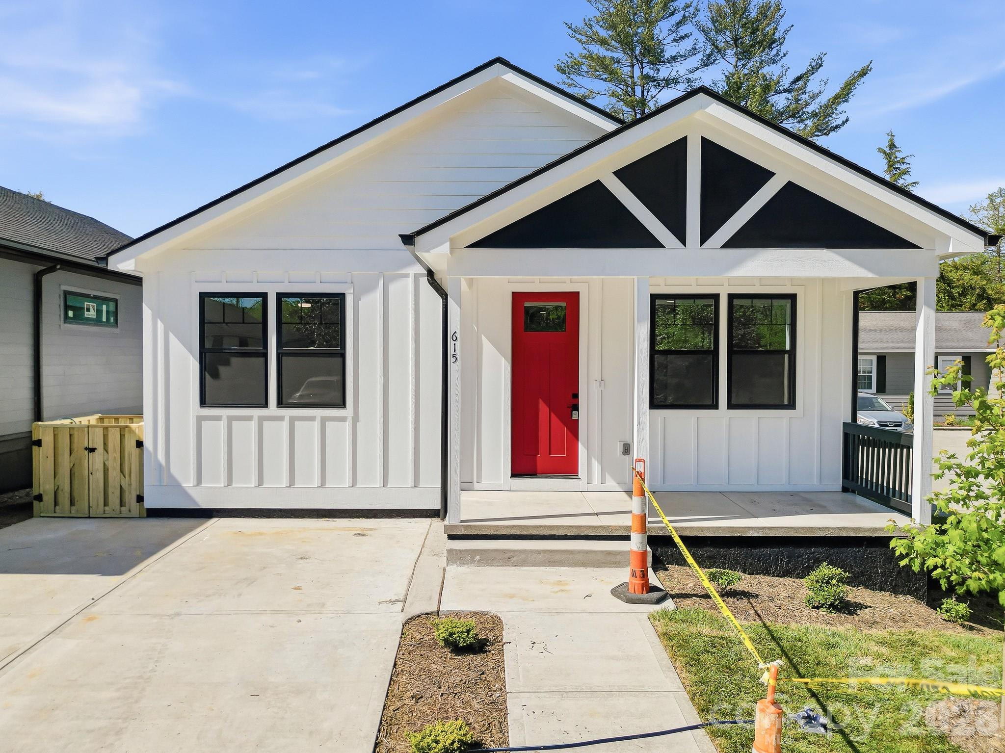 615 W Allen Street Hendersonville NC 28739